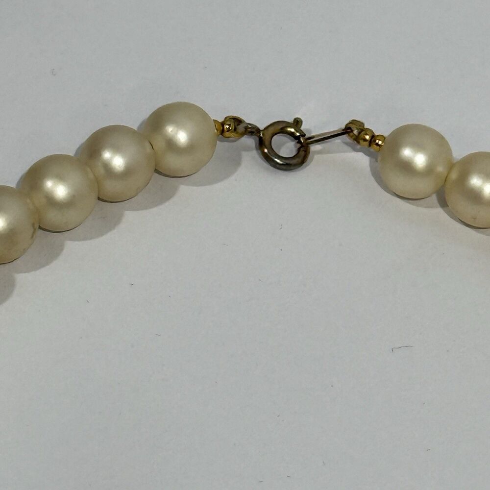 Vintage Faux Pearl Necklace with Large Red Lucite Glass Beads & Gold Accents - Picture 5 of 11